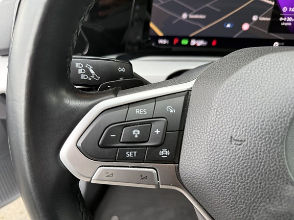 Volkswagen Golf VIII 13 of 24
