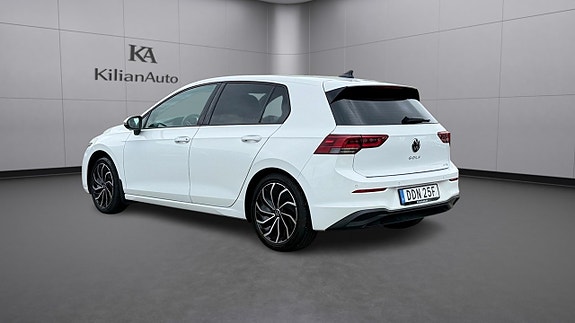 Volkswagen Golf VIII 6 of 24