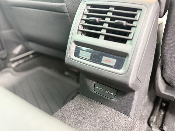 Volkswagen Golf VIII 22 of 24