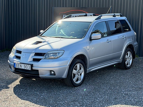 Mitsubishi Outlander 3 of 5