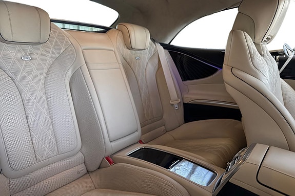 Mercedes-Benz S560 12 of 29
