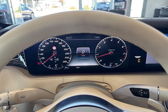 Mercedes-Benz S560 16 of 29