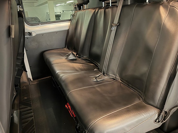 Ford Transit Custom 13 of 17