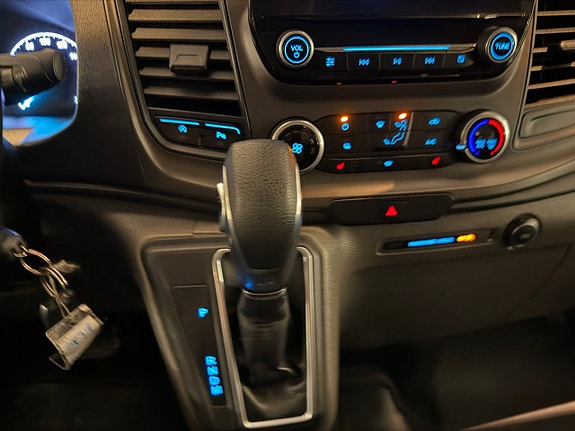 Ford Transit Custom 15 of 17