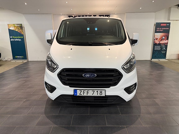 Ford Transit Custom 2 of 5