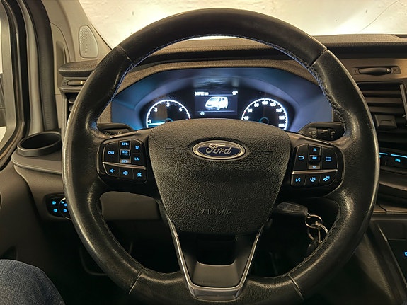 Ford Transit Custom 14 of 17