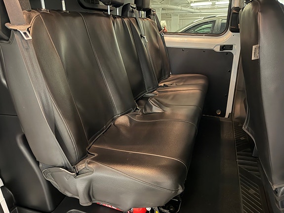 Ford Transit Custom 12 of 17