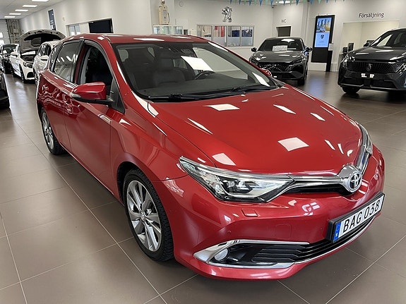 Toyota Auris 5 of 5