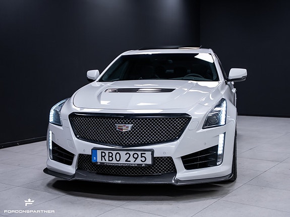 Cadillac CTS-V 5 of 5