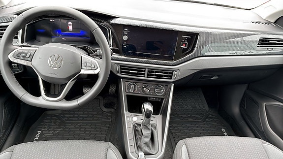Volkswagen Polo 10 of 12