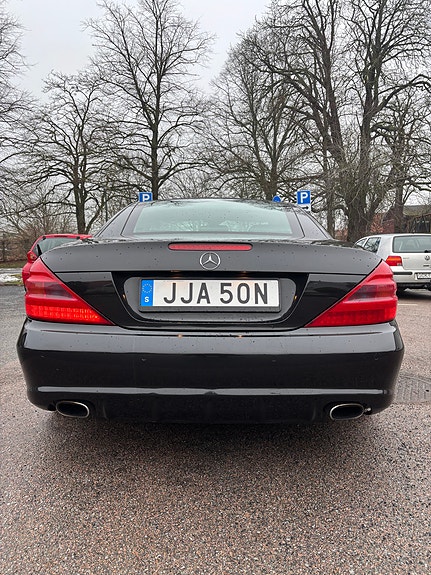 Mercedes-Benz SL350 3 of 5