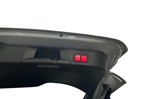 Mercedes-Benz GLB200 16 of 18