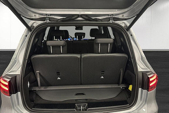 Mercedes-Benz GLB200 14 of 18
