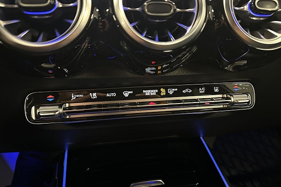 Mercedes-Benz GLB200 18 of 18