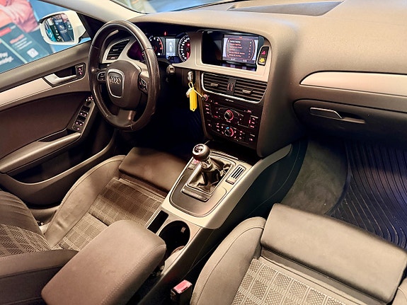 Audi A4 9 of 15