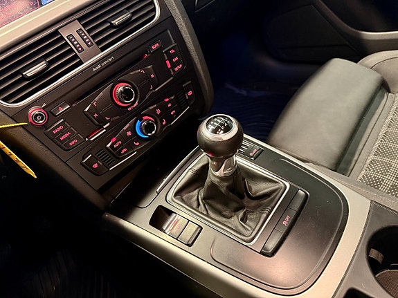 Audi A4 11 of 15