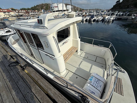 Minor 27 Range 2007 – Volvo Penta D6-310 – 650 motortimmar – 6 of 12