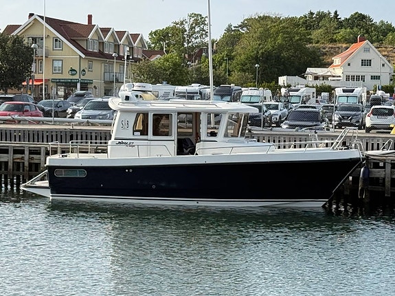 Minor 27 Range 2007 – Volvo Penta D6-310 – 650 motortimmar – 2 of 12