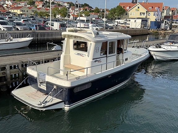 Minor 27 Range 2007 – Volvo Penta D6-310 – 650 motortimmar – 3 of 12