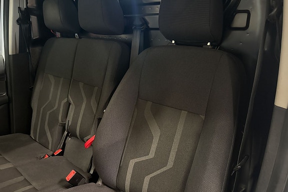 Ford Transit Connect 9 of 16