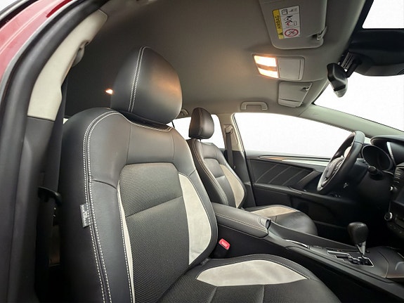 Toyota Avensis 26 of 30