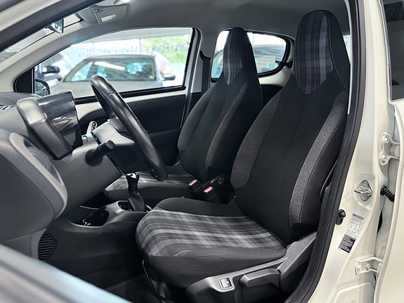 Peugeot 108 11 of 14