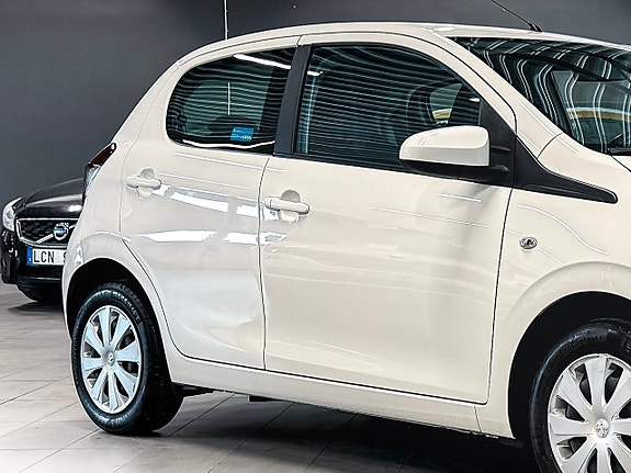 Peugeot 108 4 of 5