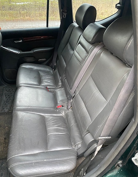 Toyota Land Cruiser 9 of 11