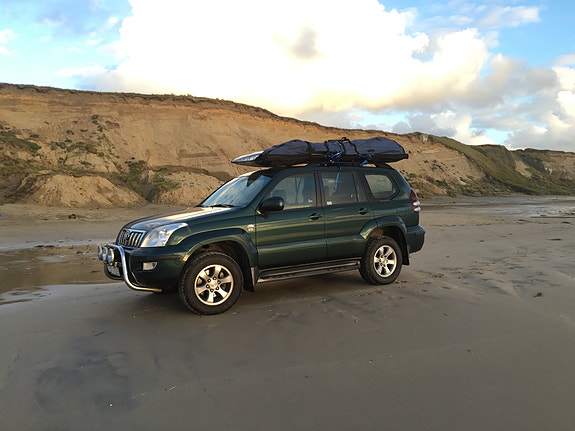 Toyota Land Cruiser 4 of 11