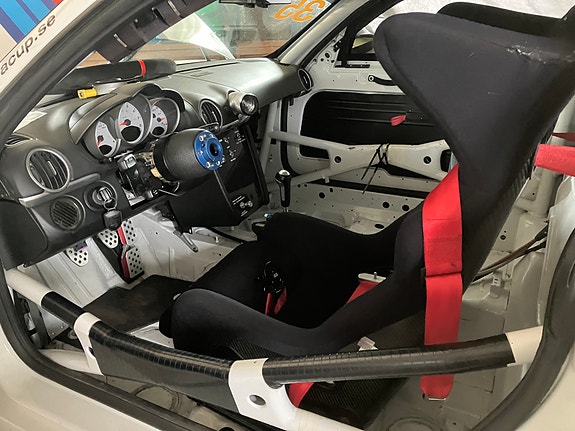 Porsche 718 Cayman S 3 of 4
