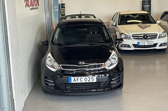 Kia Rio 4 of 5