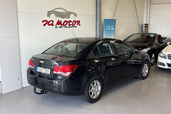 Chevrolet Cruze 5 of 5