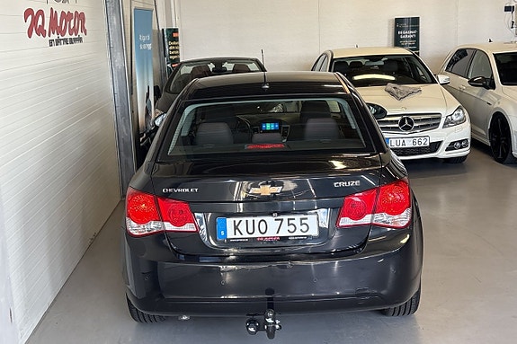 Chevrolet Cruze 7 of 17