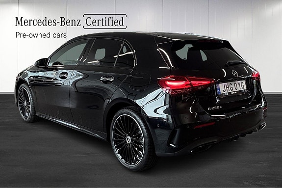 Mercedes-Benz A250 e 4 of 5