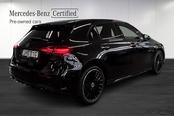 Mercedes-Benz A250 e 3 of 5