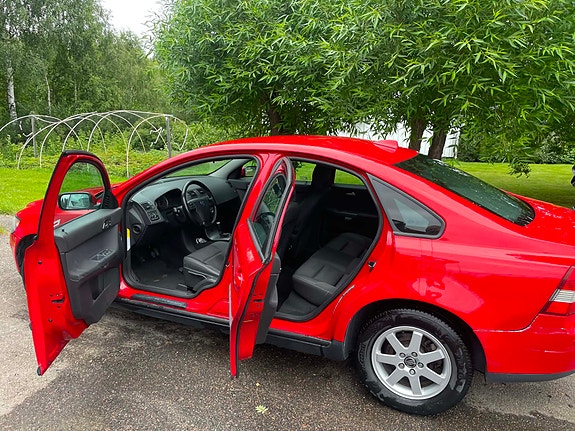 Volvo S40 5 of 5