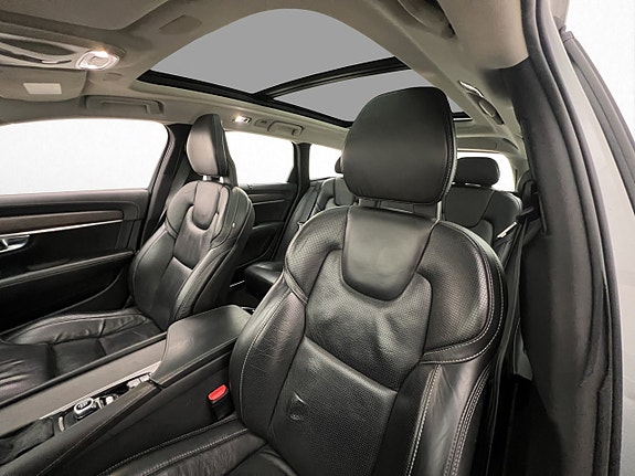 Volvo V90 Cross Country 13 of 30
