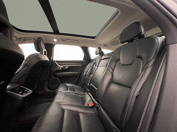 Volvo V90 Cross Country 23 of 30