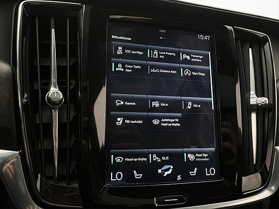 Volvo V90 Cross Country 30 of 30