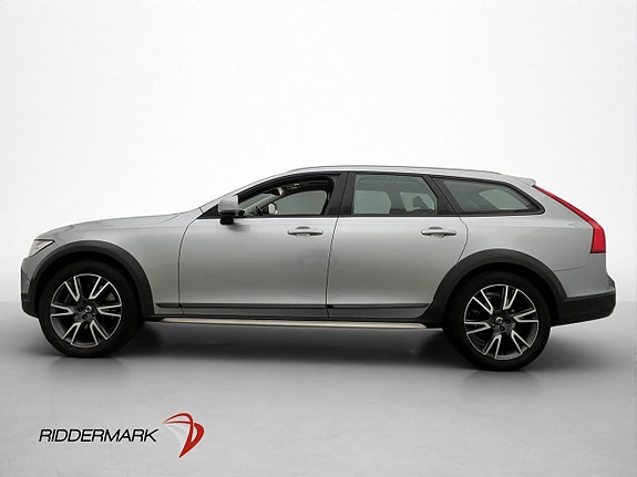 Volvo V90 Cross Country 4 of 30