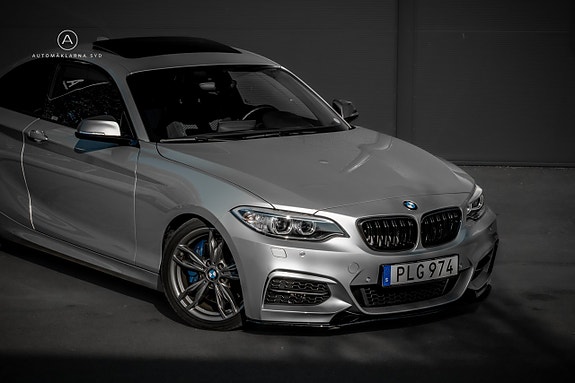 BMW M240i 6 of 23