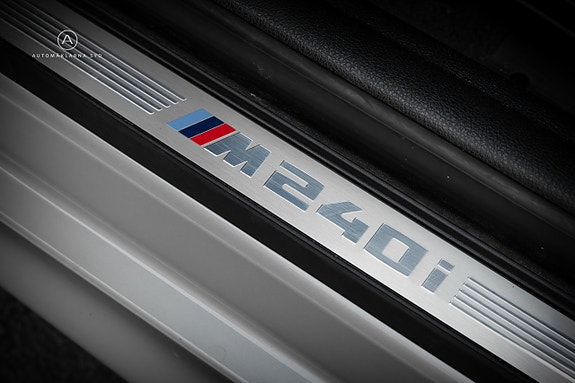 BMW M240i 12 of 23