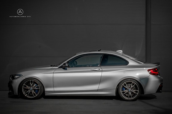 BMW M240i 19 of 23
