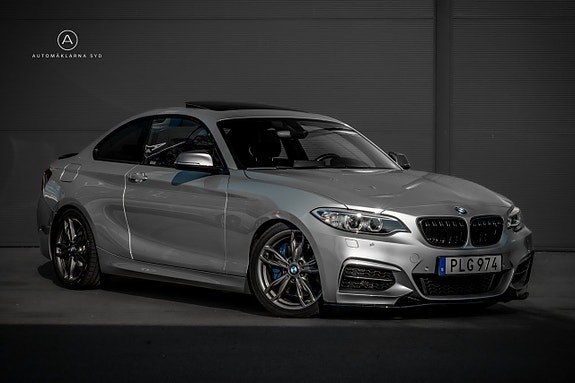 BMW M240i 4 of 5