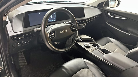 Kia EV6 4 of 5