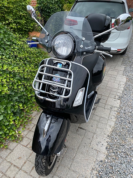 Vespa GTS 150 E4 4 of 4