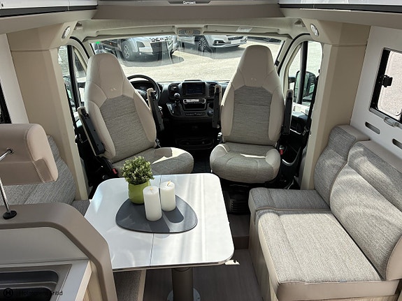 Adria Compact Supreme DL 8 of 19