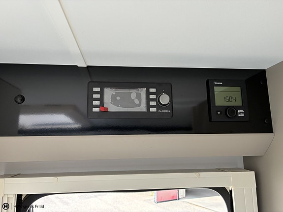 Adria Compact Supreme DL 18 of 19