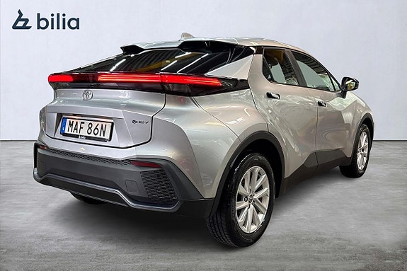 Toyota C-HR 19 of 21