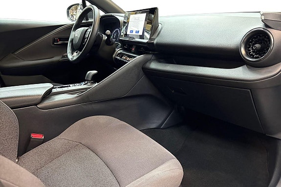 Toyota C-HR 7 of 21